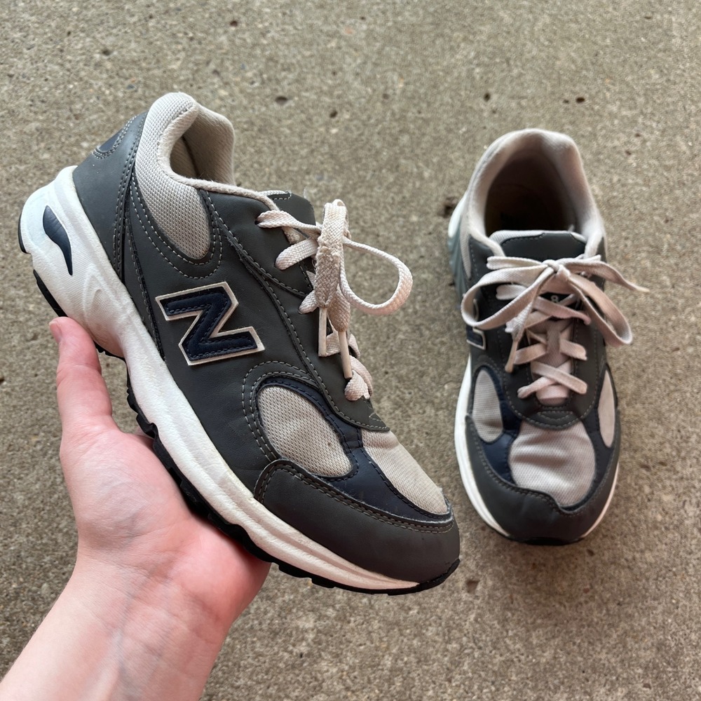 New Balance 498 Grey Navy Blue Running Shoes Sneakers Boys 7 athletic casual